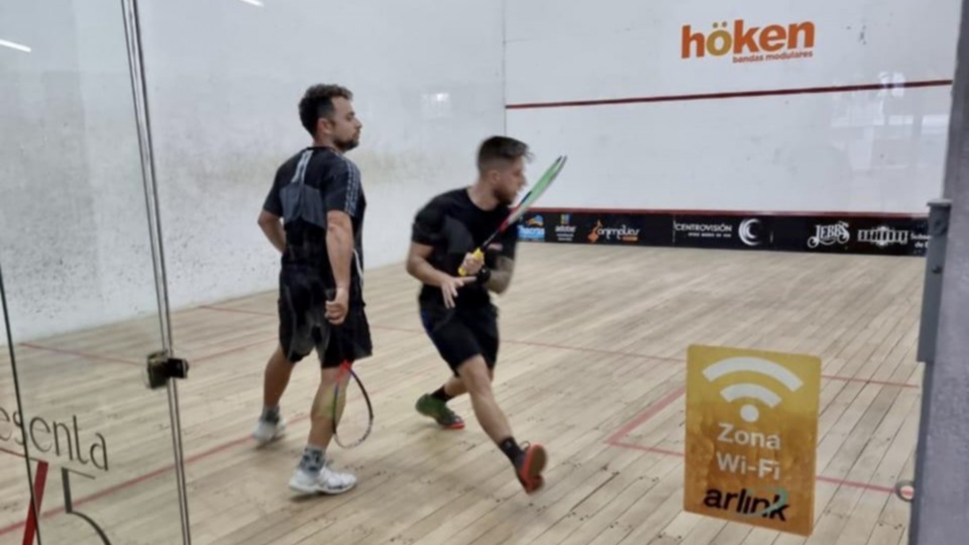 Squash en Mendoza: Fernández Riestra gritó nuevamente campeón